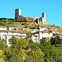 Vista del castillo sobre el pueblo de Villafeliche © UTM Desarrollos